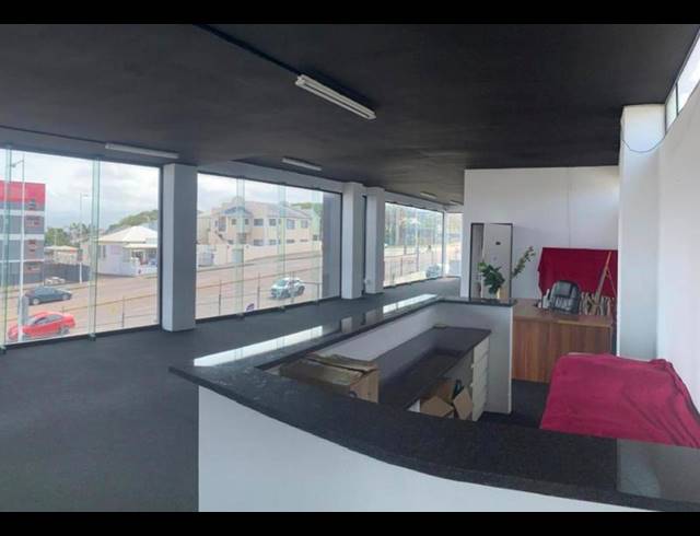 BUSINESS PROPERTY TO RENT IN WINDERMERE